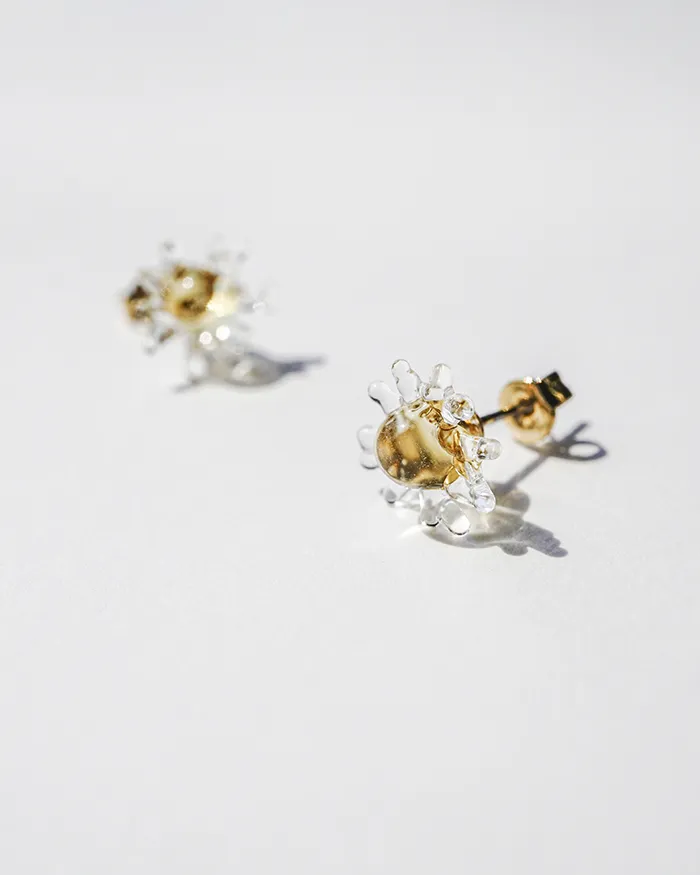 ピアス 朝焼けのカモミール クリア2